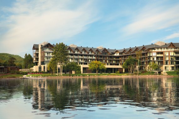 Entourage sur-le-lac Resort