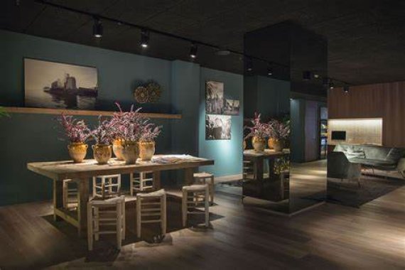 YURBBAN HOSPITALITY GROUP