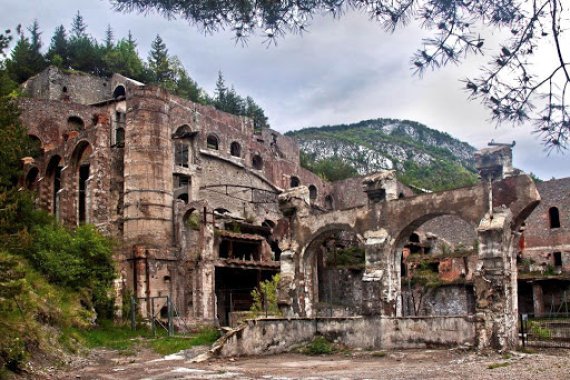 Museu del Ciment de Castellar de n'Hug